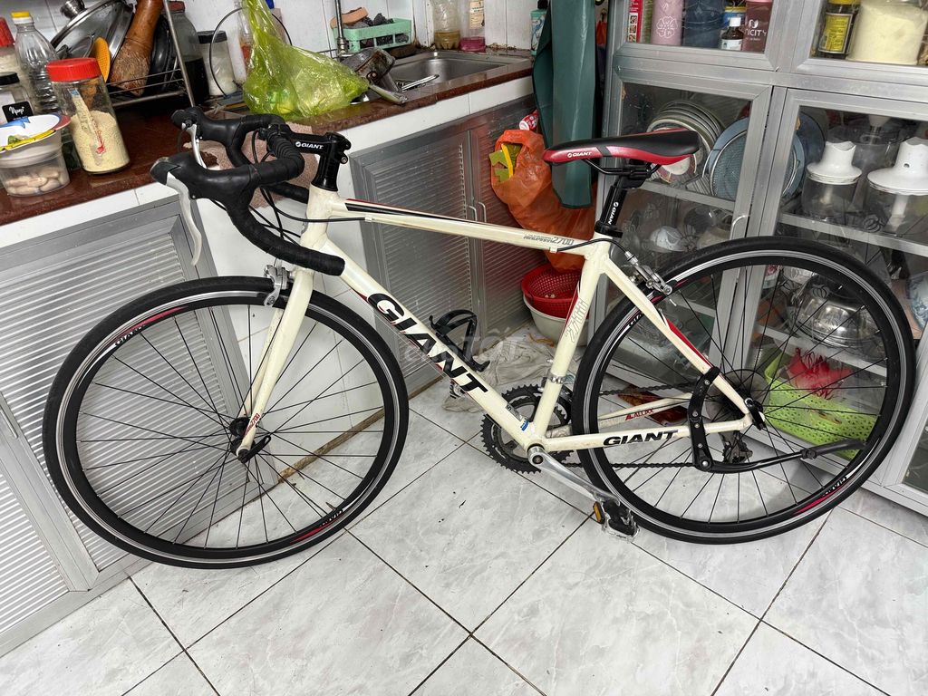 Giant cuộc thanh lý. Mua bán Xe đạp tại Thành phố Thủ Đức Tp Hồ Chí Minh được đăng bởi VU KHUONG DUY hình 7