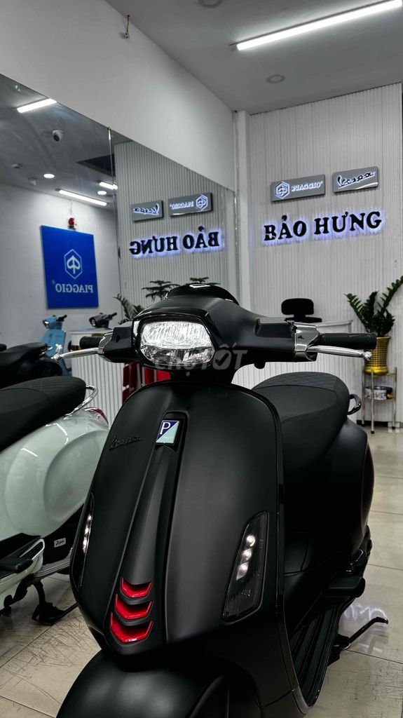 Vespa Sprint 2022 Đen Nhám chính chủ công chứng. Mua bán Xe máy tại Quận Phú Nhuận Tp Hồ Chí Minh được đăng bởi VESPA  PIAGGIO BẢO HƯNG Vespa cũ trả góp  hình 2