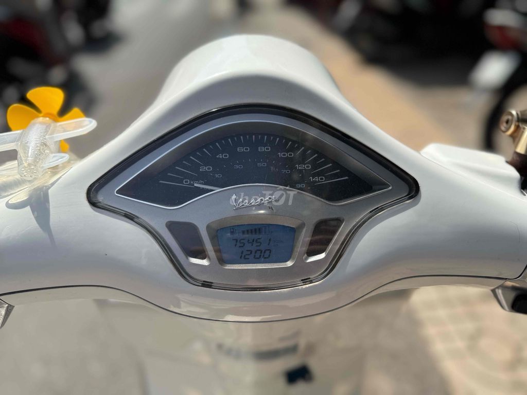 vespa primavera. Mua bán Xe máy tại Quận 5 Tp Hồ Chí Minh được đăng bởi Tên chưa cung cấp hình 2