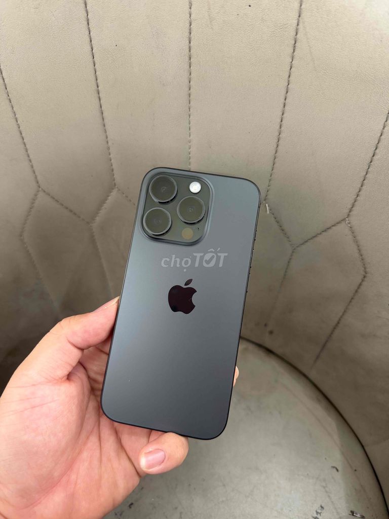 15 Pro , Full zin , hỗ trợ nợ xấu. Mua bán Điện thoại tại Quận Ngũ Hành Sơn Đà Nẵng được đăng bởi Lý Hùng  hình 1