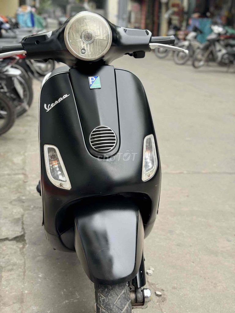 VESPA ĐEN 2015 máy zin, giấy tờ đầy đủ