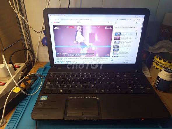 Máy tính xách tay Toshiba Đen. Mua bán Laptop tại Quận Bình Tân Tp Hồ Chí Minh được đăng bởi Hội Đồ Điện Tử hình 1