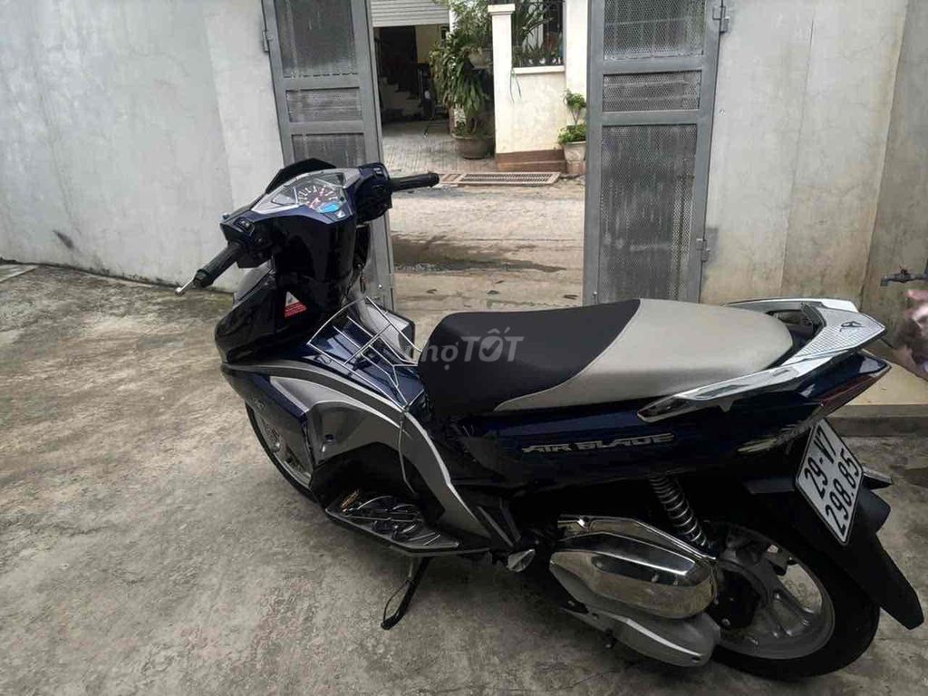 Honda Air Blade Xanh đen 14172 km. Mua bán Xe máy tại Huyện Quốc Oai Hà Nội được đăng bởi hung hình 7