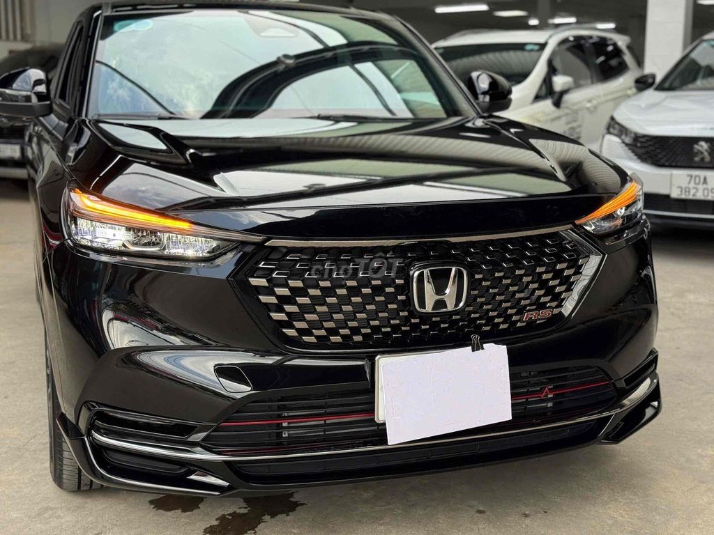 Honda HR-V 2023 RS - 12000 km. Mua bán Ô tô tại Thành phố Thủ Đức Tp Hồ Chí Minh được đăng bởi Long Auto Vạn Phúc hình 1