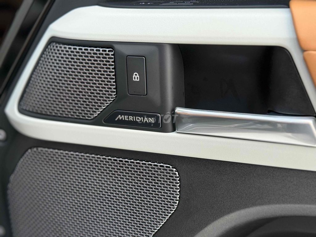 Defender 110HSE 2022 P300 23.000 km. Mua bán Ô tô tại Quận Tân Bình Tp Hồ Chí Minh được đăng bởi Nguyễn Văn Lâm hình 15