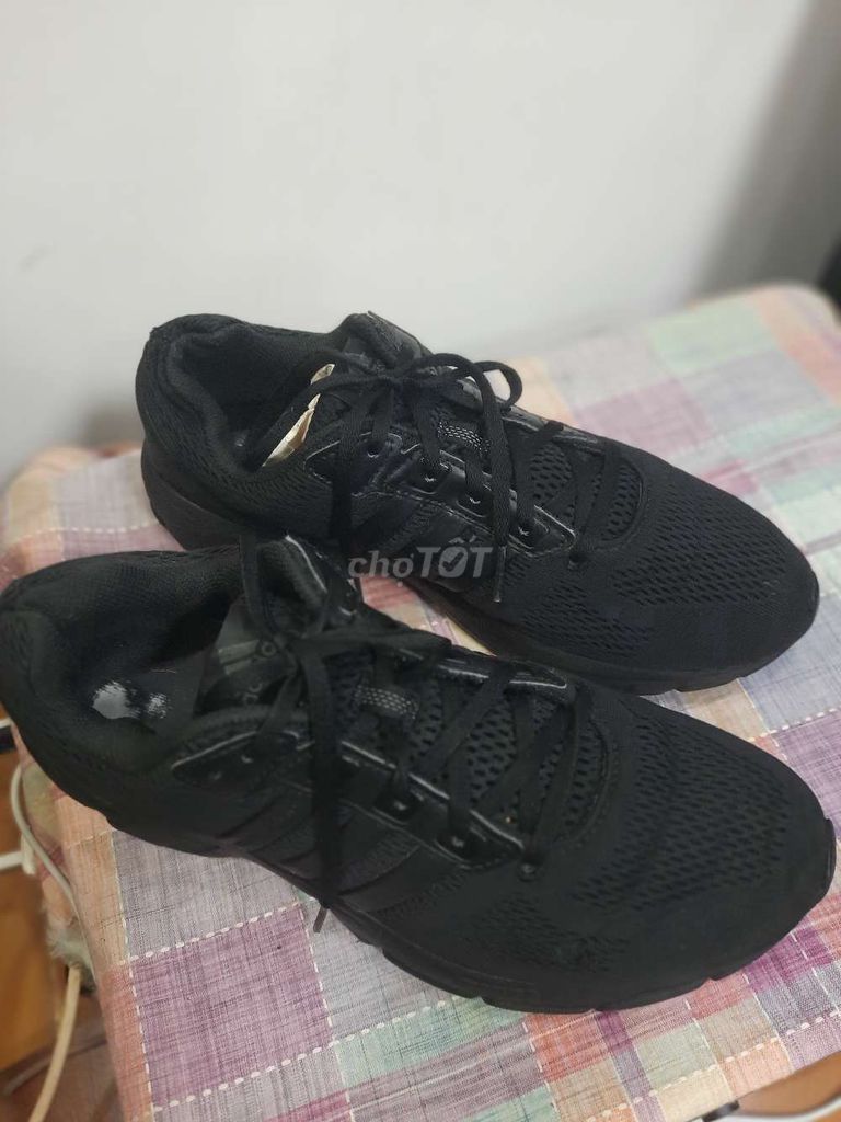 Giày Adidas lưới, đế hơi