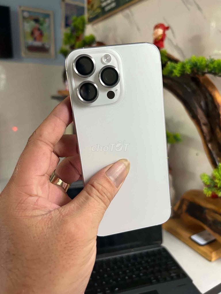 iPhone 15 Pro Max 512GB Bạc 98%. Mua bán Điện thoại tại Thành phố Thuận An Bình Dương được đăng bởi  Phan Trung hình 1