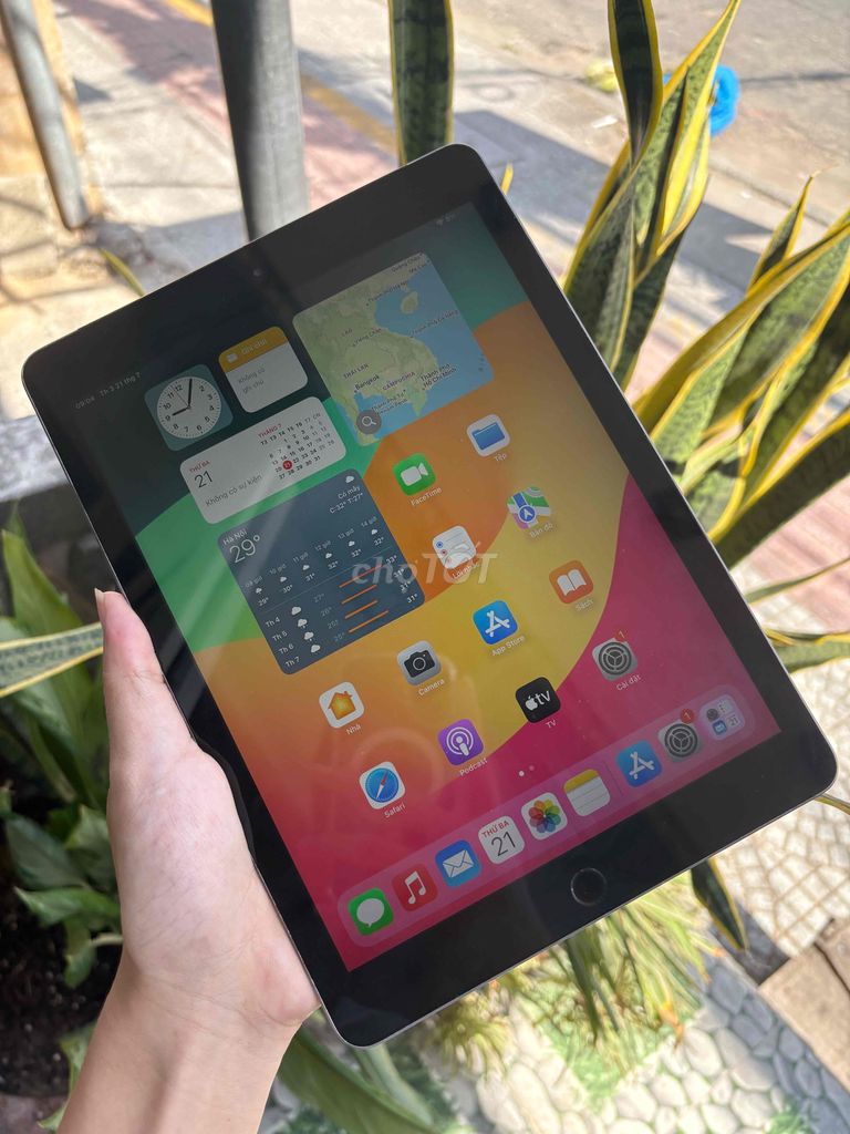 Apple iPad 6th Gen 32GB Space Gray. Mua bán Máy tính bảng tại Quận Thanh Khê Đà Nẵng được đăng bởi Trần Thanh Phúc hình 1
