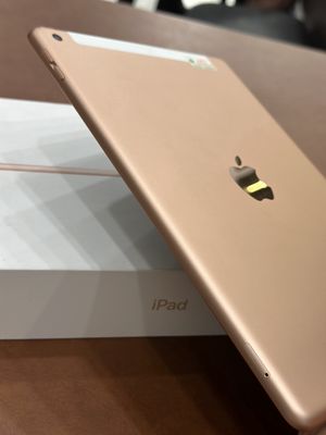 Ipad Gen 8 bản 4G + 32Gb màu Hồng Fullbox đẹp 99%
