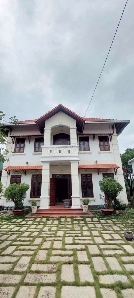 Аренда · 4 комн. · 550 м² · Thành phố Thủ Đức, ул. Đường Quốc lộ 13