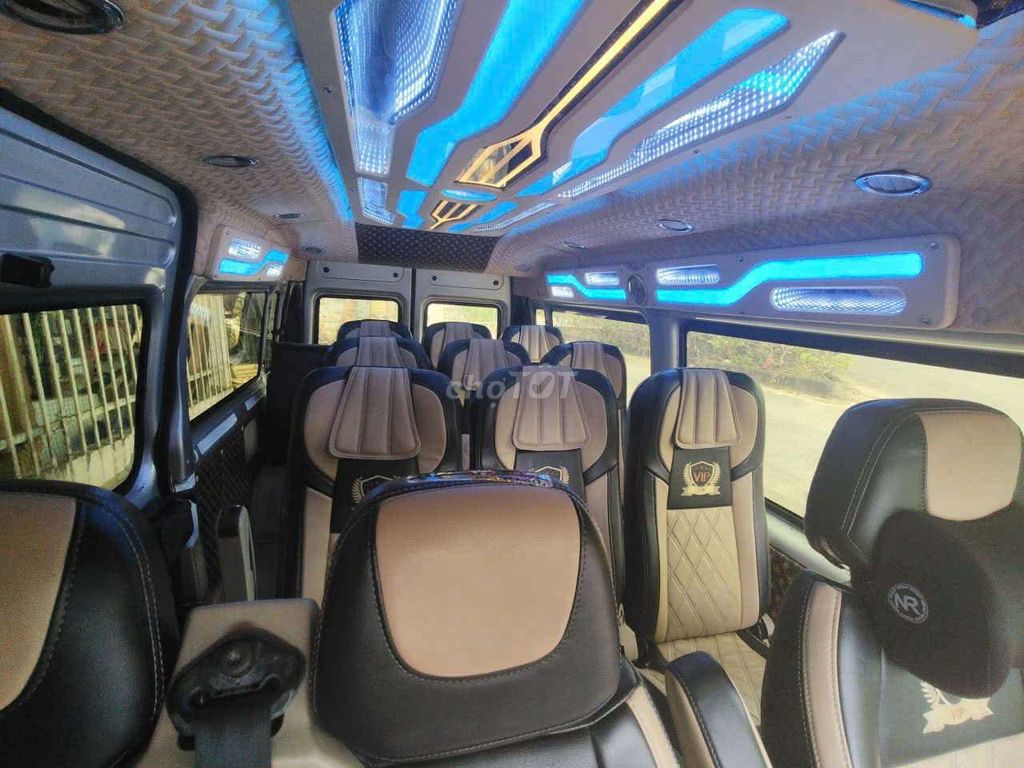 Ford Transit Luxury 16 мест Серебристый