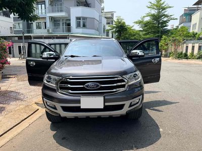Bán Ford Everest dk 2019 titanium 2 cầu Xám