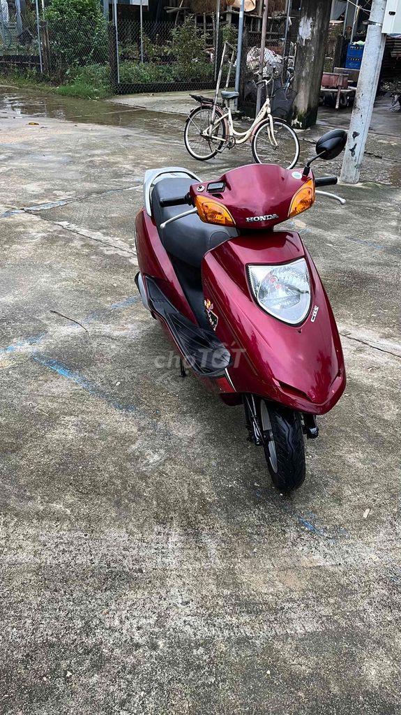 Xe sạch sẽ máy móc êm ru chạy nhẹ nhàng ngọt ngào. Mua bán Xe máy tại Huyện Sơn Tịnh Quảng Ngãi được đăng bởi Tấn phát   hình 2