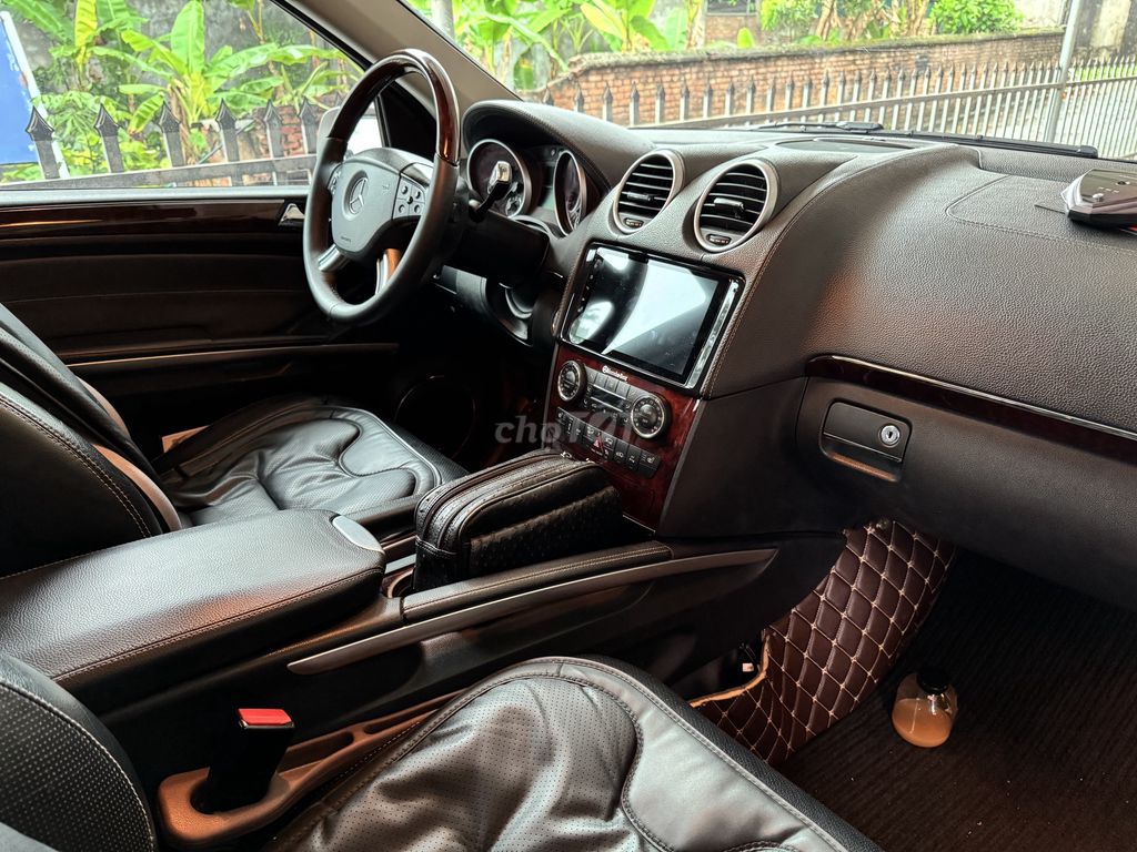 Gia đình có Merc GL550 đklđ 2009 sx 207 rất đẹp. Mua bán Ô tô tại Quận Tây Hồ Hà Nội được đăng bởi Nam Tước hình 14