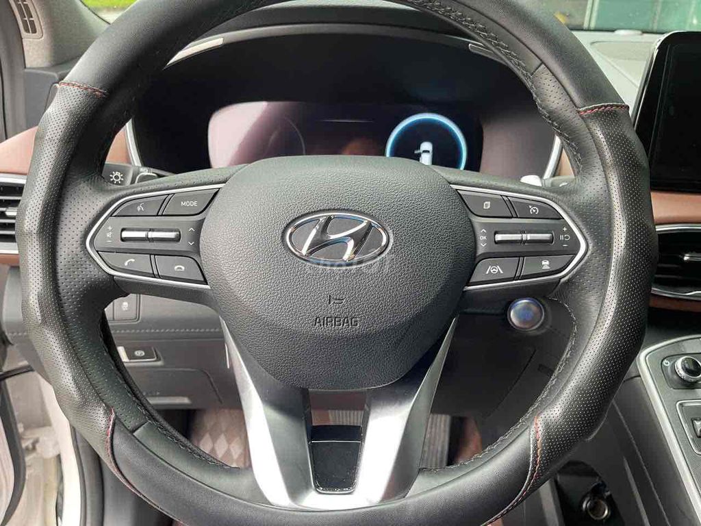 Hyundai Santa Fe 2024 2.2 Dầu Cao Cấp - 9000 km. Mua bán Ô tô tại Quận Long Biên Hà Nội được đăng bởi Bùi Đình Thông hình 14
