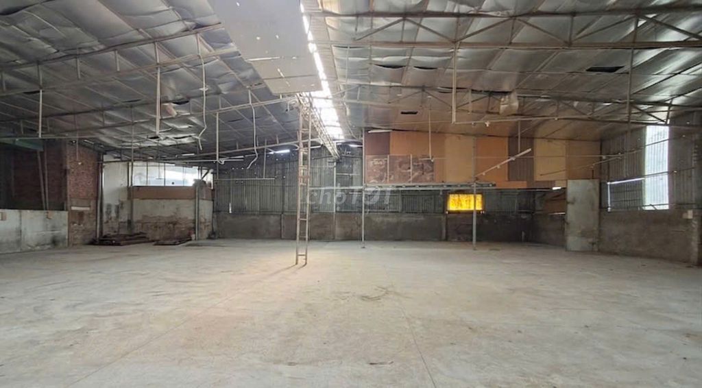Cho thuê kho xưởng Phạm Hùng, 900m² – giá chỉ 40 triệu/tháng