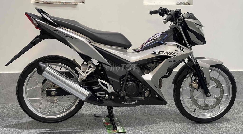 SONIC 150,LƯỚT 6 NGÀN KM CỰC ĐẸP,SANG TÊN NHANH. Mua bán Xe máy tại Thành phố Sóc Trăng Sóc Trăng được đăng bởi Nguyễn Sướng CÓ BÁN GÓP GIAO XE CÁC TỈNH hình 3