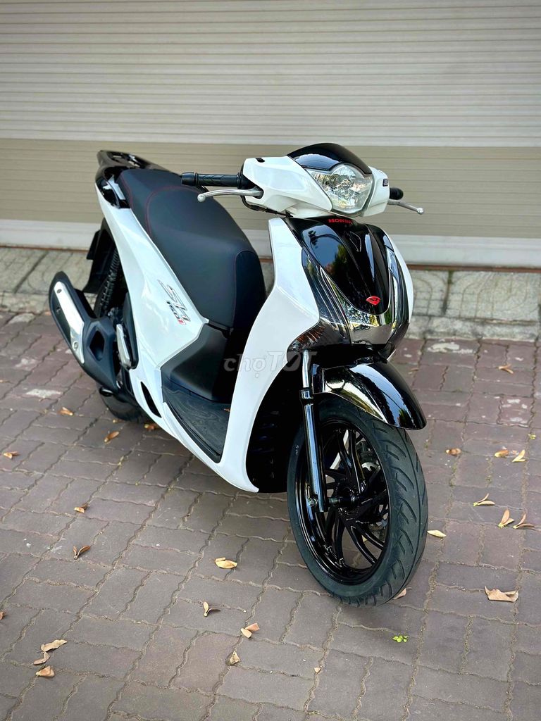 SH150i 2015 Up khoá Smartkey trắng đen siu đẹp. Mua bán Xe máy tại Thành phố Vũng Tàu Bà Rịa - Vũng Tàu được đăng bởi Xe Máy Cũ Vũng Tàu 72 hình 1