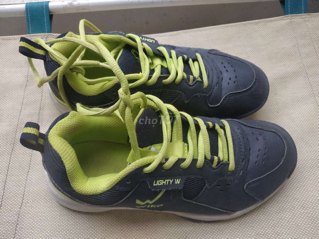 Giày cầu lông size 38. Mua bán Giày dép tại Quận Hà Đông Hà Nội được đăng bởi Lê quân hình 1