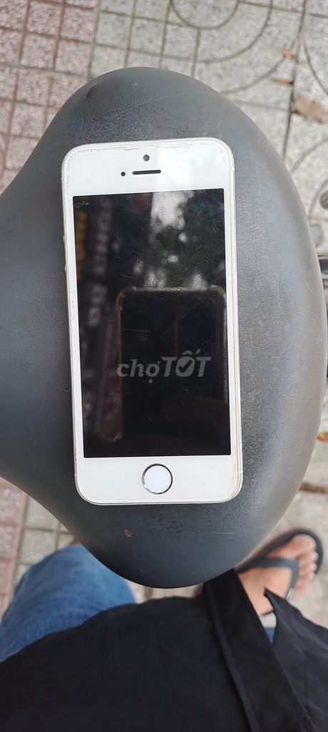 iPhone 5S Trắng. Mua bán Điện thoại tại Huyện Gò Công Tây Tiền Giang được đăng bởi Phong Dao Van hình 1