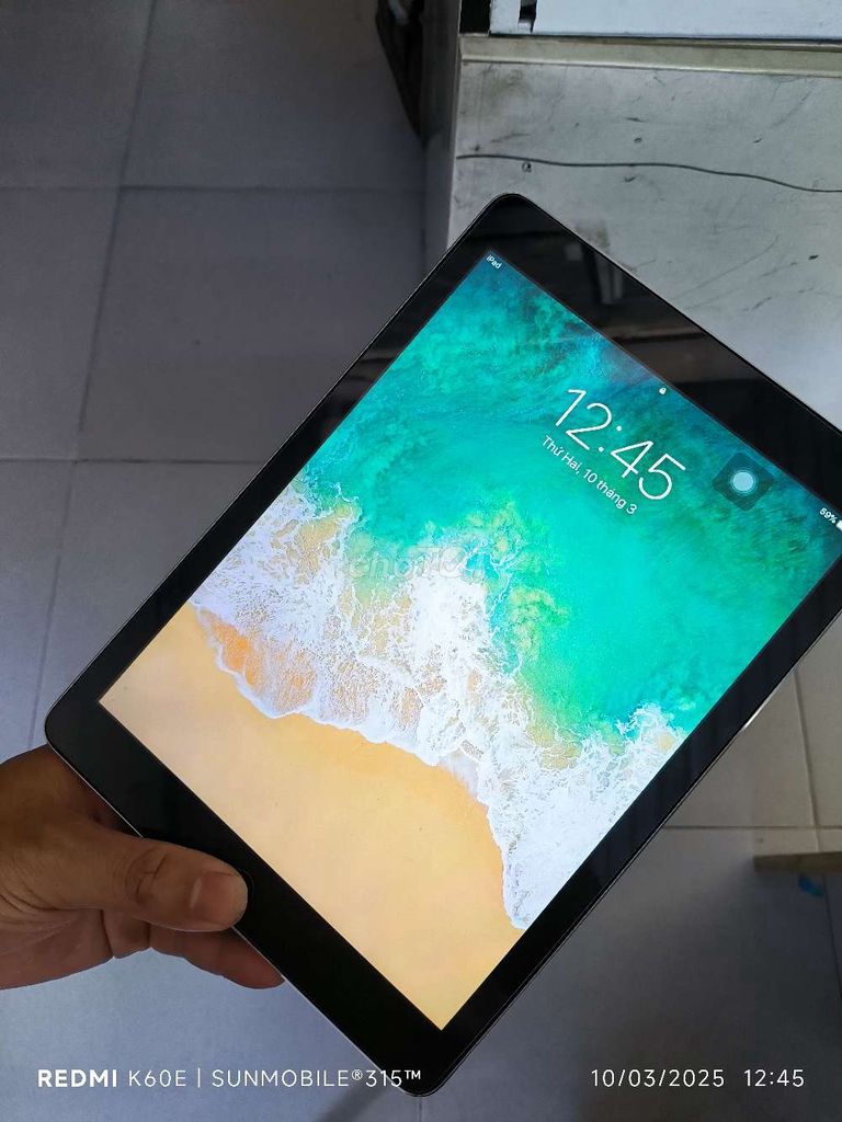 ipad air 16G bạc đen. ko sài cần bán