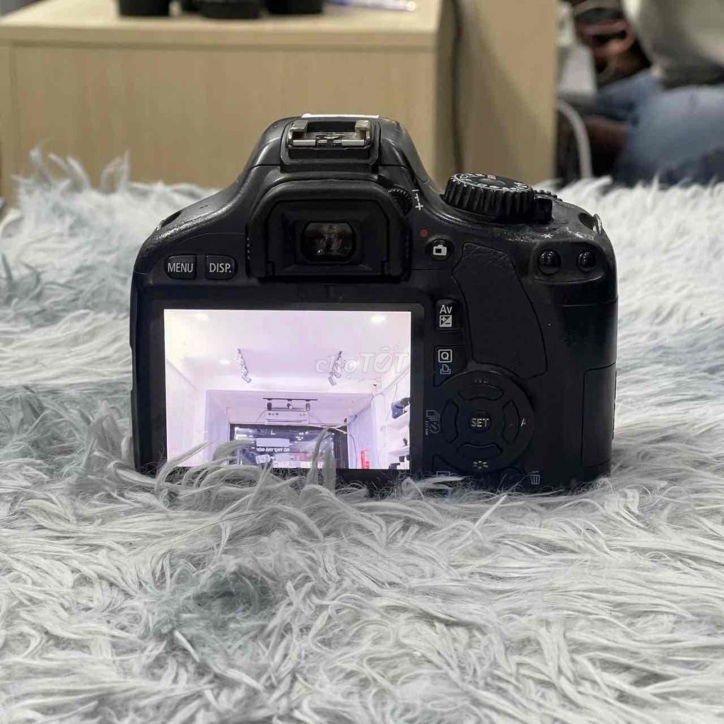 Máy ảnh Canon 550D DSLR Đen kèm lens 18-55mm. Mua bán Máy ảnh, Máy quay tại Quận 5 Tp Hồ Chí Minh được đăng bởi Phan Thế Phong  hình 1