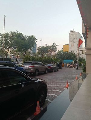 Аренда · 3 комн. · 90 м² · Quận 4, ул. Bến Vân Đồn