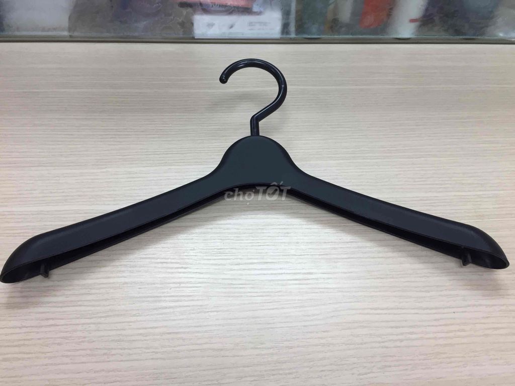 Móc áo nhựa Nhật Bản Đen Mới 30.000 đồng/10 cái. Mua bán Nội thất, đồ gia dụng khác tại Quận 5 Tp Hồ Chí Minh được đăng bởi NGUYỄN KIỀU DUNG hình 1