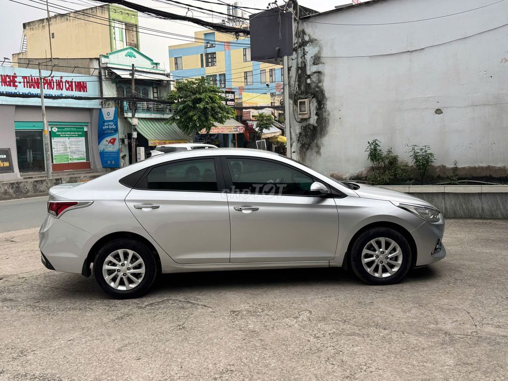 Hyundai Accent 2019 số sàn màu xám bạc. Mua bán Ô tô tại Quận Gò Vấp Tp Hồ Chí Minh được đăng bởi Hoàng 031 hình 4