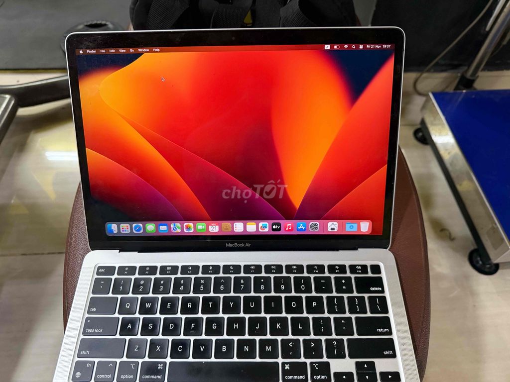 MacBook Air M1 ( 8gb/256gb ) mới 97%. Mua bán Laptop tại Quận 8 Tp Hồ Chí Minh được đăng bởi Nguyễn minh hình 1