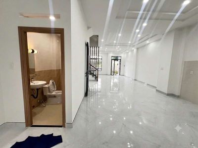 HOT Nhà PhốLakeview City1 Trệt 3 Lầu 4PN 5WC Nội Thất Cơ Bản 30Triệu