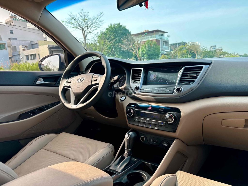 Hyundai Tucson 2018 2.0 AT - 82000 km. Mua bán Ô tô tại Quận Cẩm Lệ Đà Nẵng được đăng bởi nguyễn văn khoa hình 14