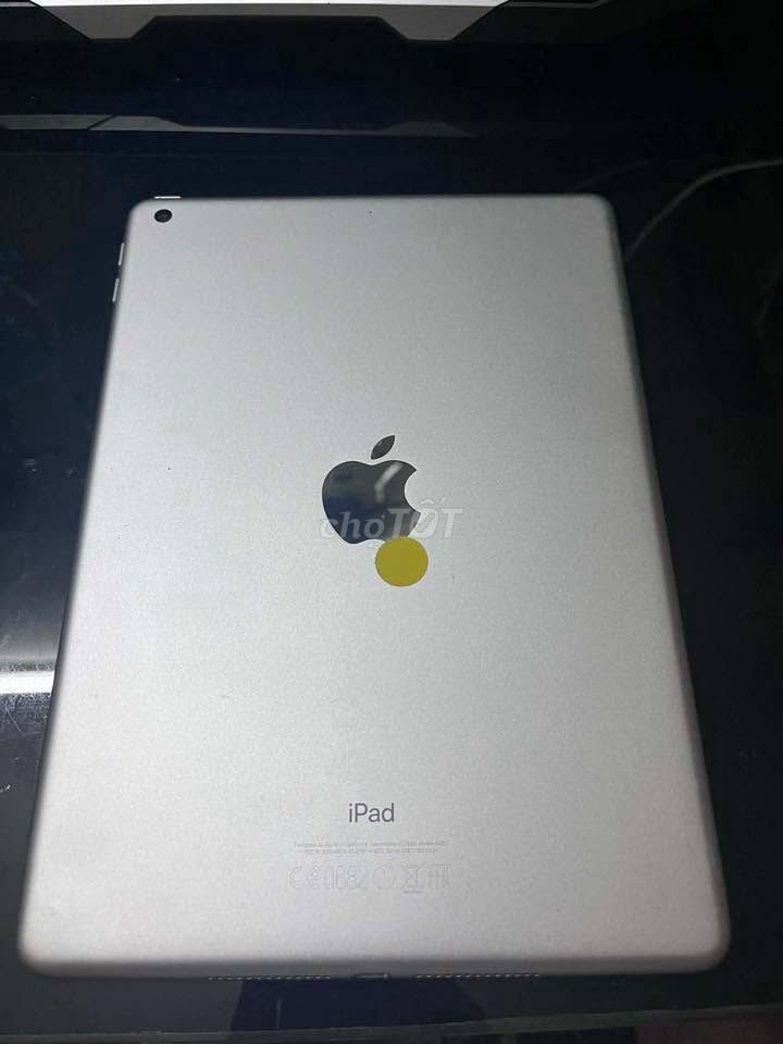 Apple iPad Gen 5 128GB Bạc. Mua bán Máy tính bảng tại Quận 5 Tp Hồ Chí Minh được đăng bởi Hội Đồ Điện Tử hình 1
