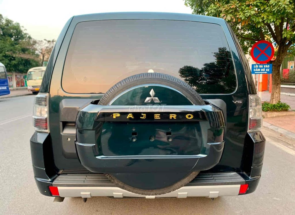Mitsubishi Pajero 2008, МКПП, черный