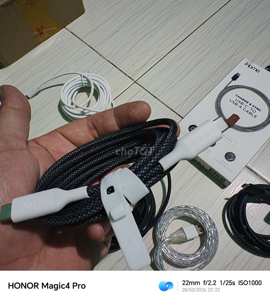 Cáp sạc Insignia USB-C 240W.60w. Mua bán Phụ kiện (Màn hình, Chuột...) tại Huyện Tiên Du Bắc Ninh được đăng bởi Phong hình 1