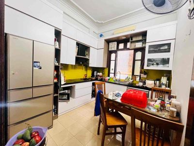 BÁN NHÀ ĐÀO TẤN - MẶT TIỀN RỘNG - PHÒNG VƯỢNG KHÍ - NGÕ THÔNG. Mua bán nhà ở tại Quận Ba Đình Hà Nội được đăng bởi Nguyễn Hiền Land