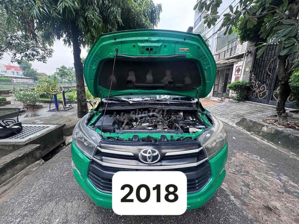 Toyota Innova E 2018 Синий
