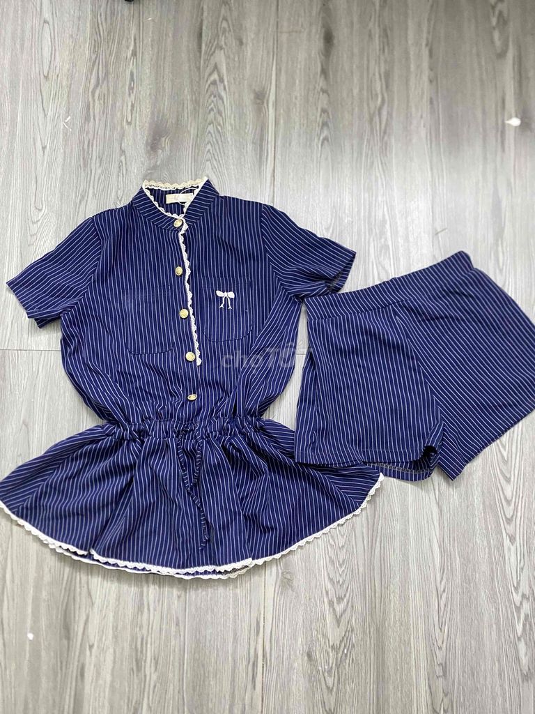 Jumpsuit nữ vải xanh navy. Mua bán Quần áo tại Thị xã Gò Công Tiền Giang được đăng bởi đinh mỹ hình 1