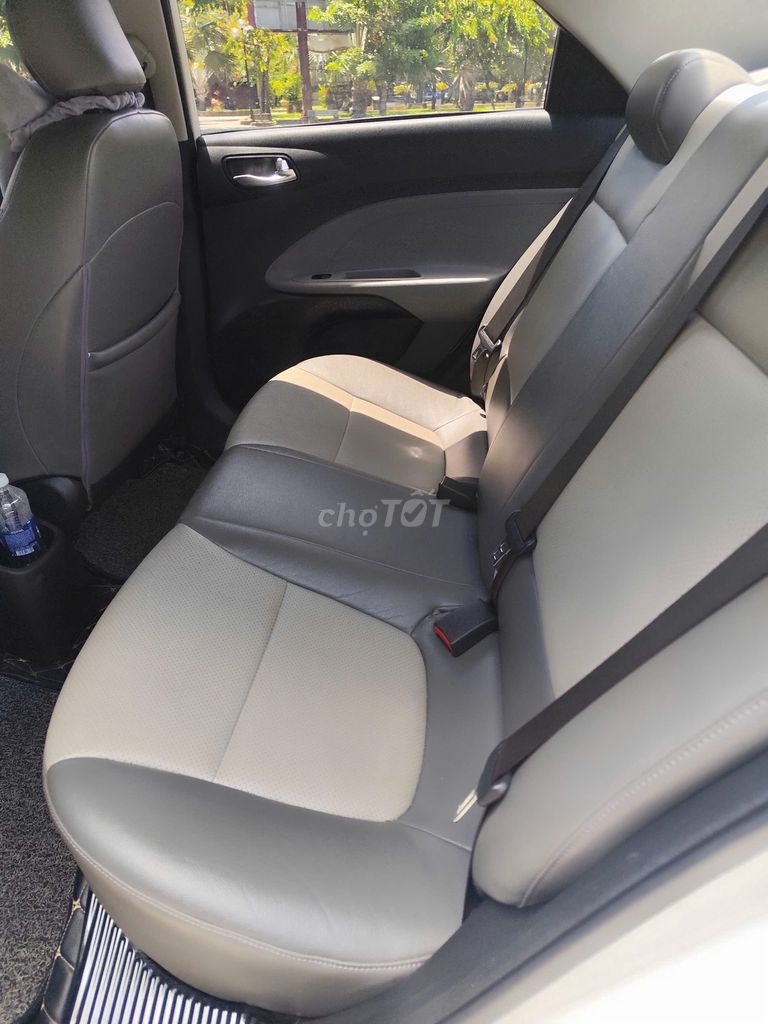 Kia Soluto 2019 AT Deluxe - 700000 km. Mua bán Ô tô tại Quận Cẩm Lệ Đà Nẵng được đăng bởi Nguyễn Đức Trưởng hình 5