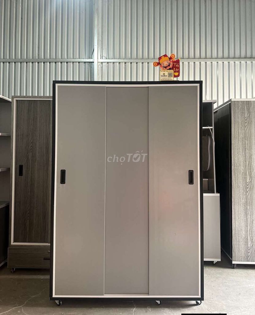 TỦ NHỰA LÙA 3 CÁNH KHUNG MÀU ĐEN CÁNH XÁM . Mua bán Tủ, kệ gia đình tại Quận Tân Phú Tp Hồ Chí Minh được đăng bởi Tủ nhựa đài loan hoàng quân hình 1