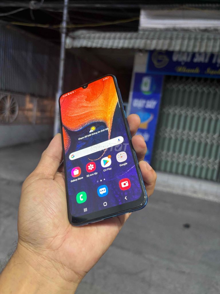Samsung A50 64GB màn hình zin full chức năng. Mua bán Điện thoại tại Thành phố Biên Hòa Đồng Nai được đăng bởi LUCAS 6868 hình 1