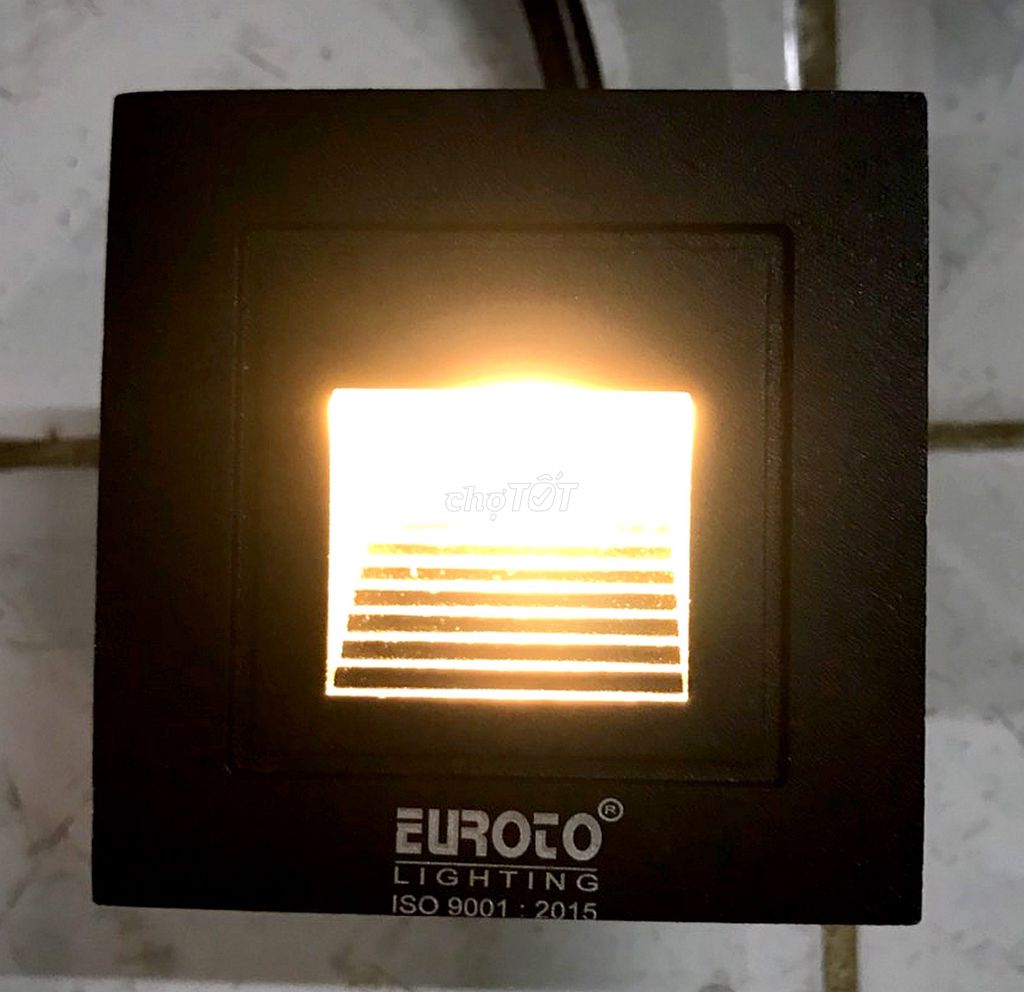 EUROTO AT-18 đèn LED âm tường