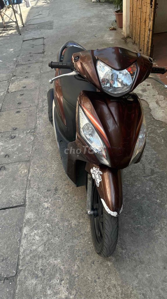 bán xe vision máy êm chạy ngon giá rẻ. Mua bán Xe máy tại Quận Hai Bà Trưng Hà Nội được đăng bởi Tuấn hình 2
