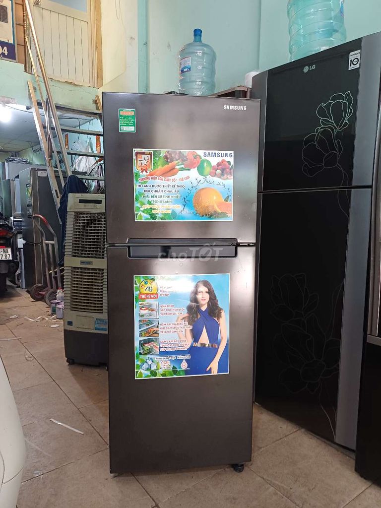 Tủ lạnh Samsung Inverter Đen 216 lít. Mua bán Tủ lạnh tại Quận 6 Tp Hồ Chí Minh được đăng bởi Anh Quý hình 1