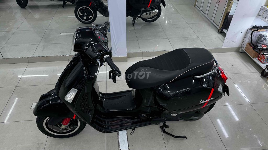 Vespa Gts 150 mẫu mới chính chủ BS Quận 1. Mua bán Xe máy tại Quận Phú Nhuận Tp Hồ Chí Minh được đăng bởi VESPA  PIAGGIO BẢO HƯNG Vespa cũ trả góp  hình 3