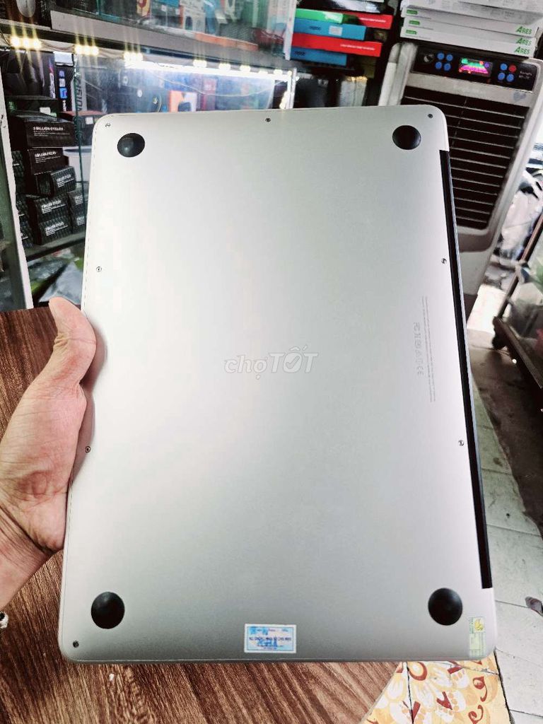 MACBOOK ARI 2015 i5/ ram 8g / ssd 128g . Mua bán Laptop tại Quận Hai Bà Trưng Hà Nội được đăng bởi NGUYỄN QUỐC TOẢN hình 1