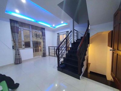 NHÀ NC 4pn Trần quốc thảo ngay Hoàng Sa Kỳ Đồng