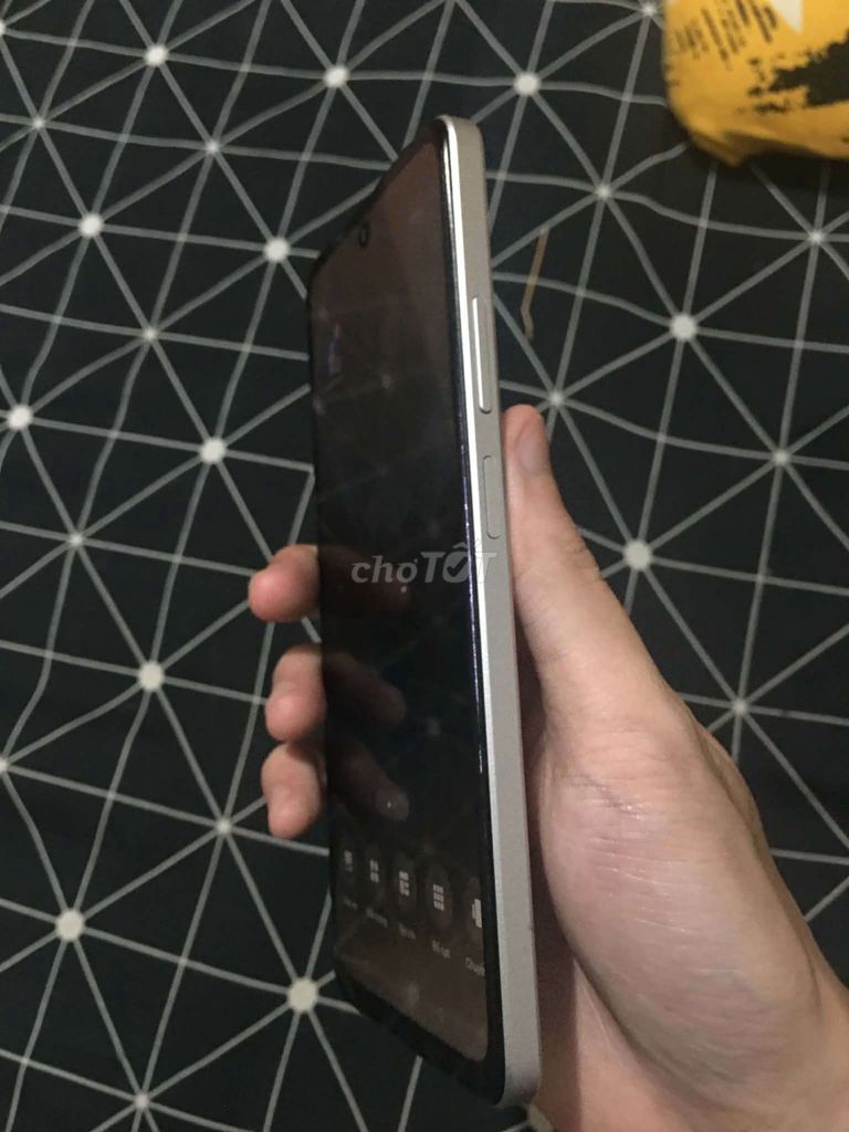 Oppo A3 Trắng Đã sử dụng. Mua bán Điện thoại tại Quận Hoàng Mai Hà Nội được đăng bởi Nguyễn Xuân Thành hình 1