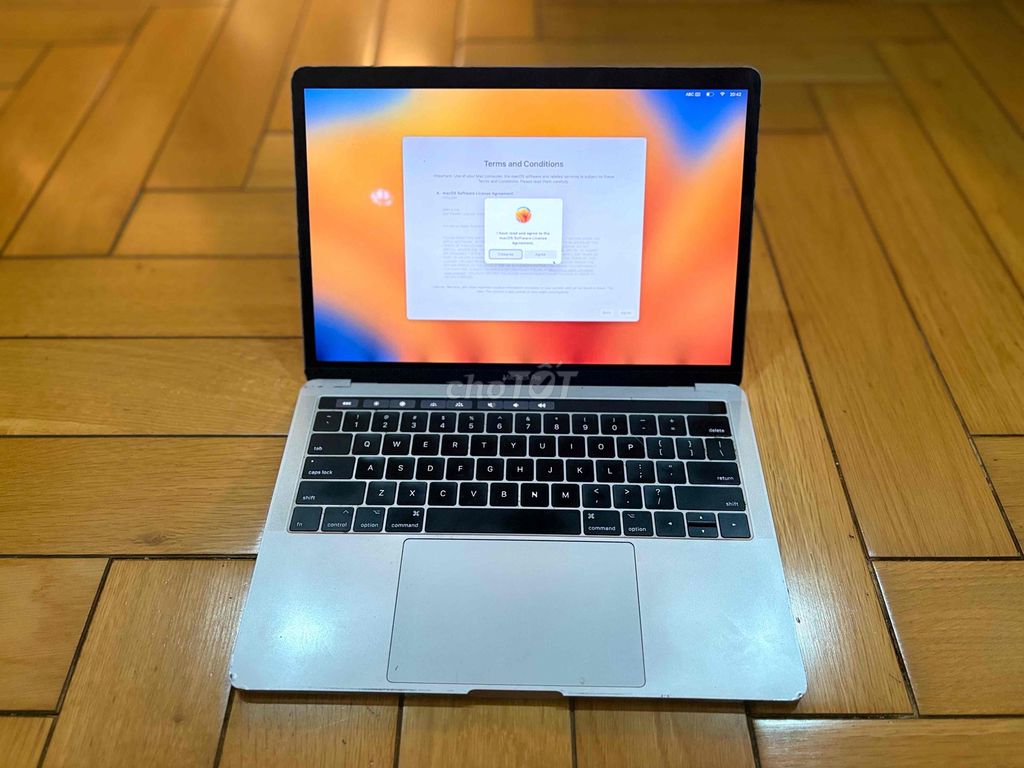 Apple Macbook Pro 2017 i5 8GB/256GB Bạc. Mua bán Laptop tại Quận 7 Tp Hồ Chí Minh được đăng bởi Truong Nam hình 1