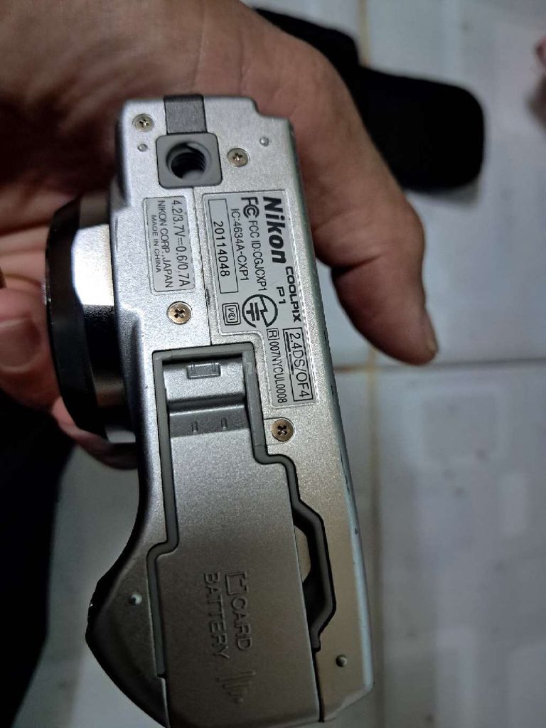 Máy ảnh Nikon Coolpix P1 Bạc. Mua bán Máy ảnh, Máy quay tại Quận 11 Tp Hồ Chí Minh được đăng bởi Văn hình 1